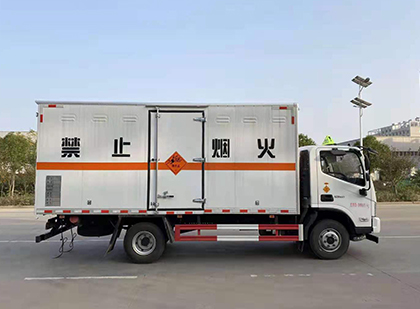 米易爆破器材运输车